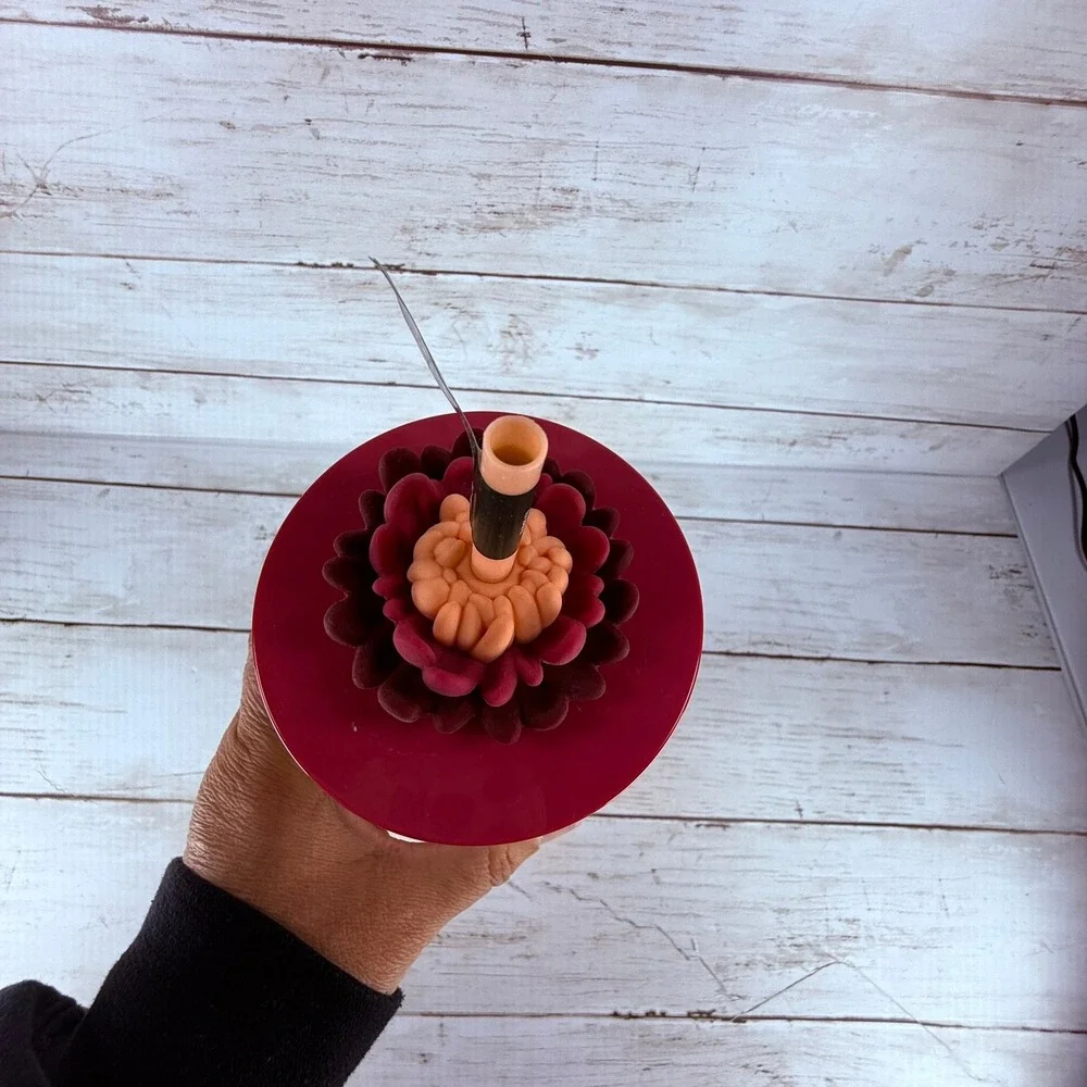 Starbucks 2023 Fall Iridescent‎ Floral Tumbler 24oz Flower Lid Topper Cold Cup